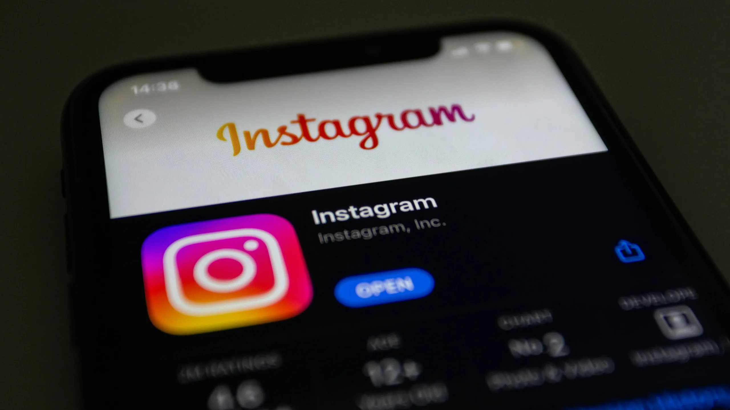 Instagram Expands Carousel Feature Capacity to 20 Frames