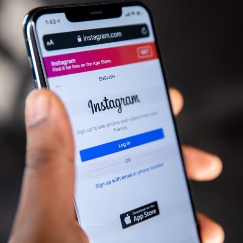 Instagram Shares Tips on How Brands Can Effectively Use DMs