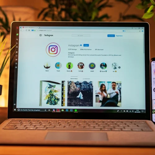 Instagram's Mixed Messaging on CTAs and Post Reach: What You Need to Know